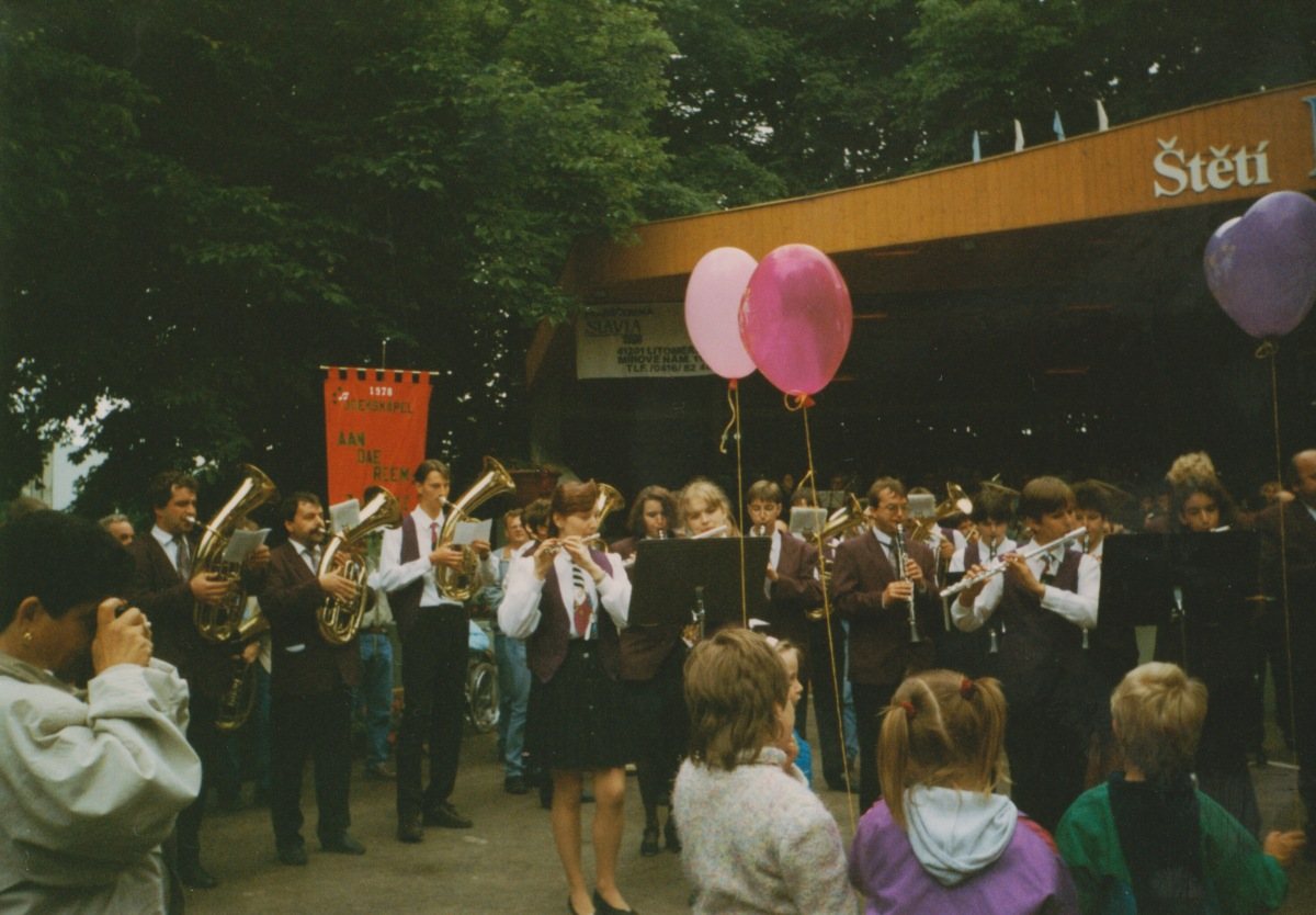Dechový orchestr mladých při programu FEDO ve Štětí v roce 1996