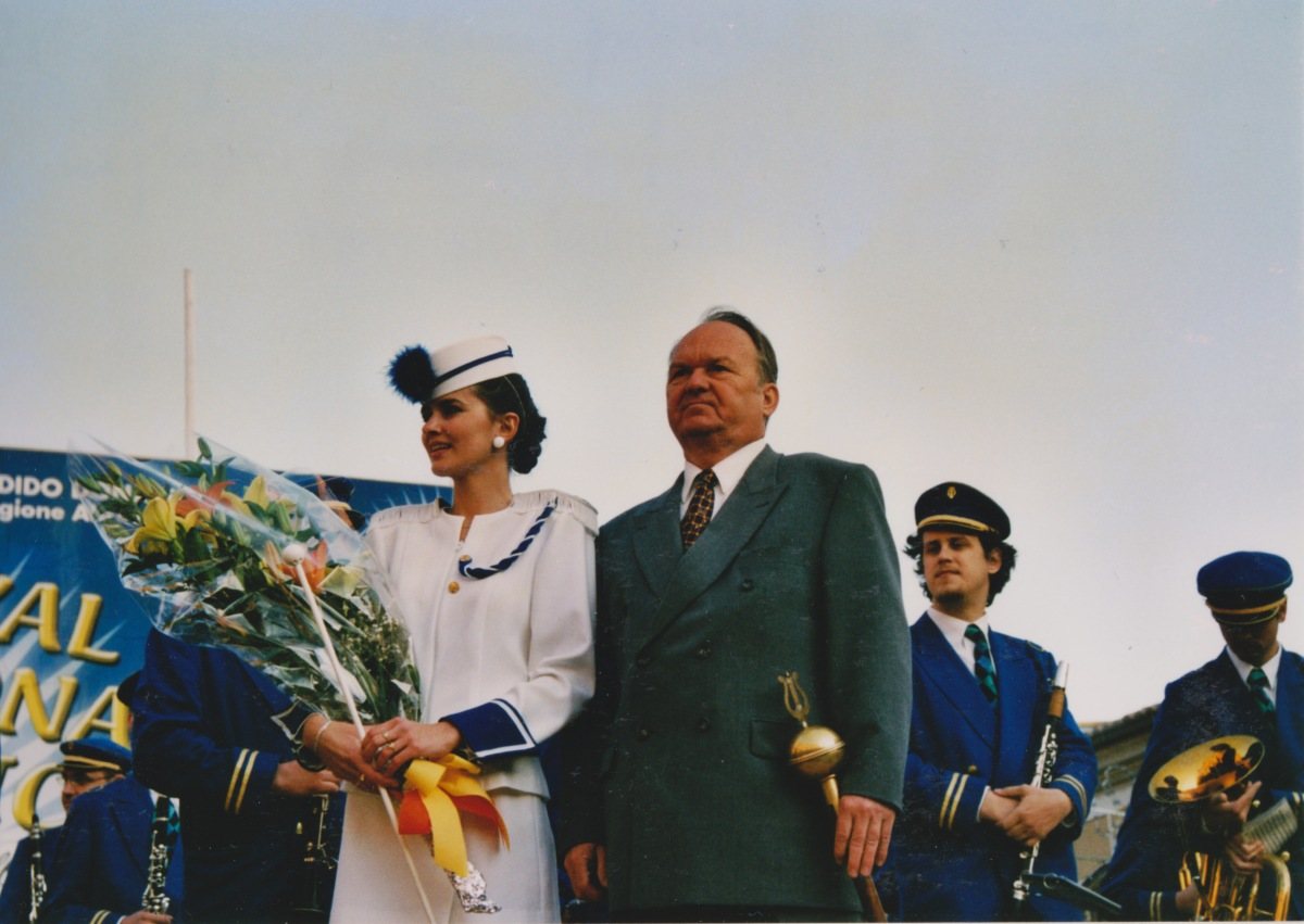 Účastníci festivalu v italské Giulianově v roce 2003